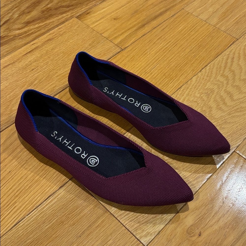 Rothy’s The Point flats in Cabernet Sz 7.5 - Picture 2 of 12